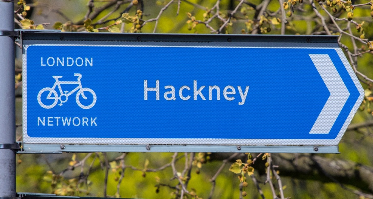 Hackney Sign Golden